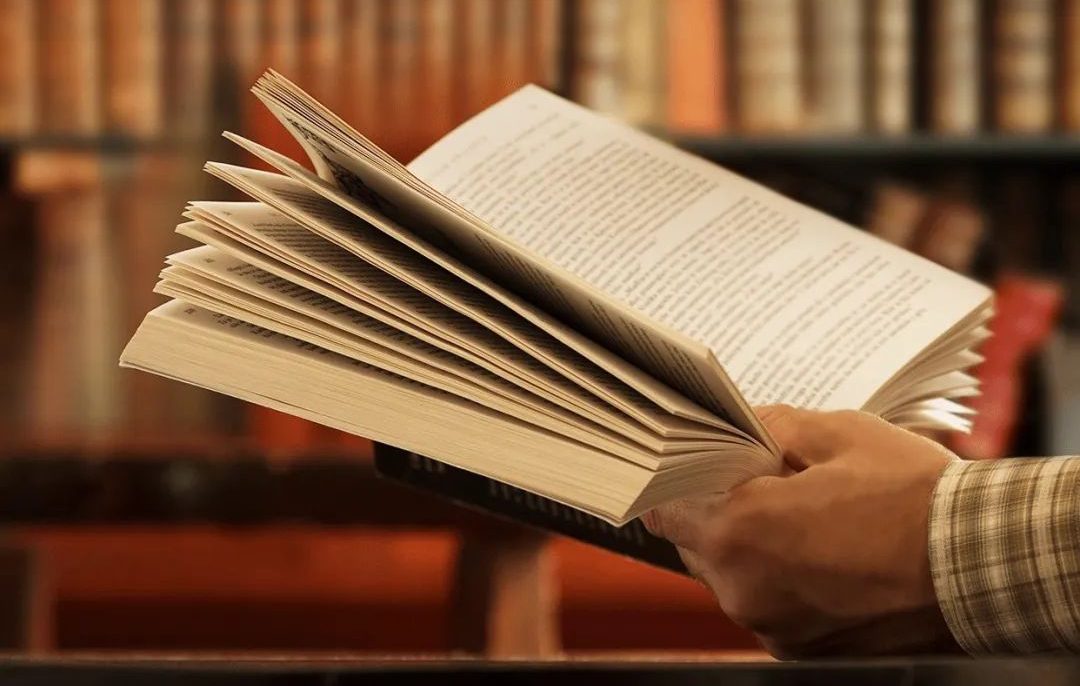 【经典节目】《读懂新闻：无限人生书单第四季》[MP3+PDF]网盘下载