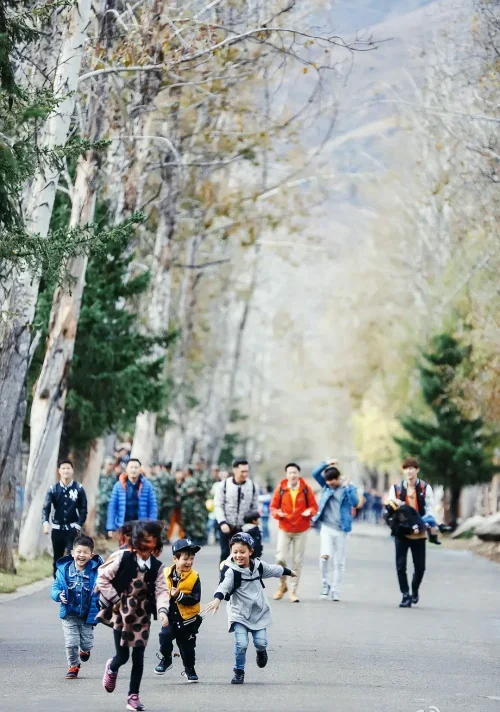 【国综】《爸爸去哪 第四季》国语中字高清综艺在线观看网盘下载