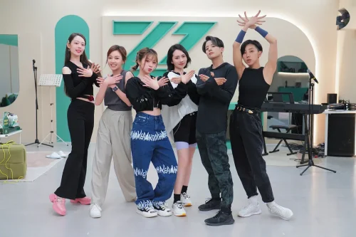 【国综】《乘风破浪的姐姐 第四季》国语中字高清综艺在线观看网盘下载