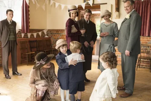 【豆瓣9.4】《唐顿庄园 第6季》8集剧高清英剧在线观看网盘下载