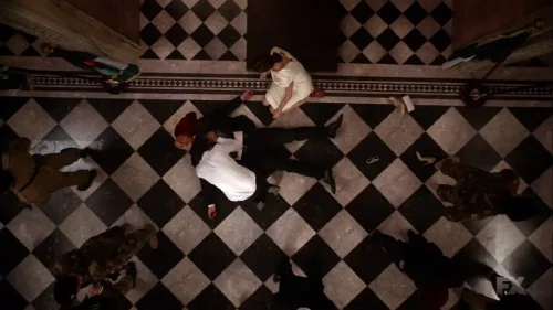 【豆瓣7.8】《暴君 第二季》12集高清美剧在线观看网盘下载