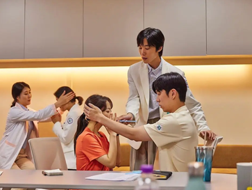 【豆瓣8.9】《精神病房也会迎来清晨》12集高清韩剧在线观看网盘下载