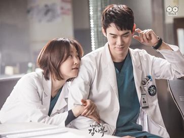 【豆瓣8.7】《浪漫医生金师傅第一季》20集高清韩剧在线观看网盘下载