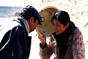 【豆瓣7.5】《美丽的大脚》—杨亚洲作品高清电影在线观看网盘下载