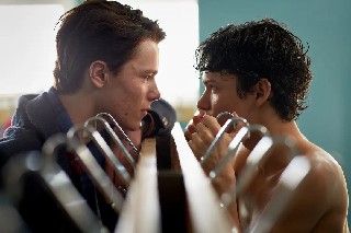 【豆瓣8.7】《青春王室 第二季》—高清剧集在线观看网盘下载